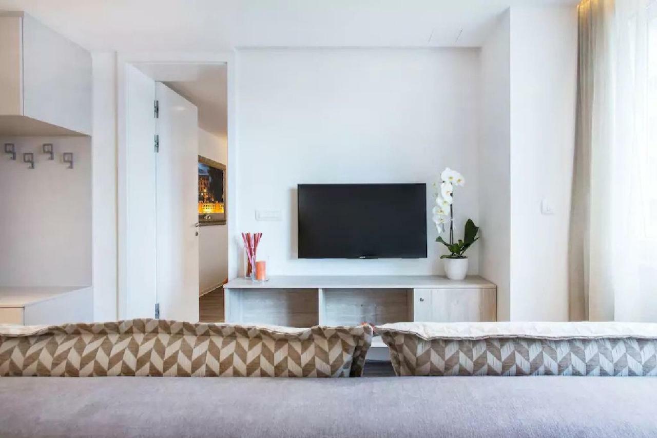 ★ Exclusive Central Apartment ★ Free Garage ★ リュブリャナ エクステリア 写真